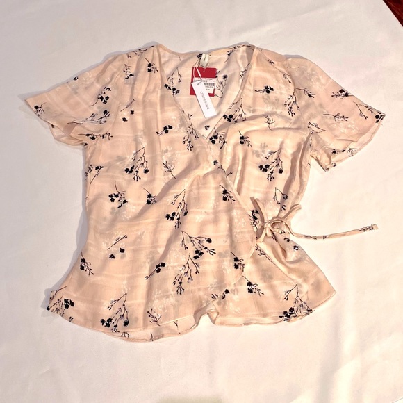Gentle Fawn Pink Wrap Top - Picture 11 of 12